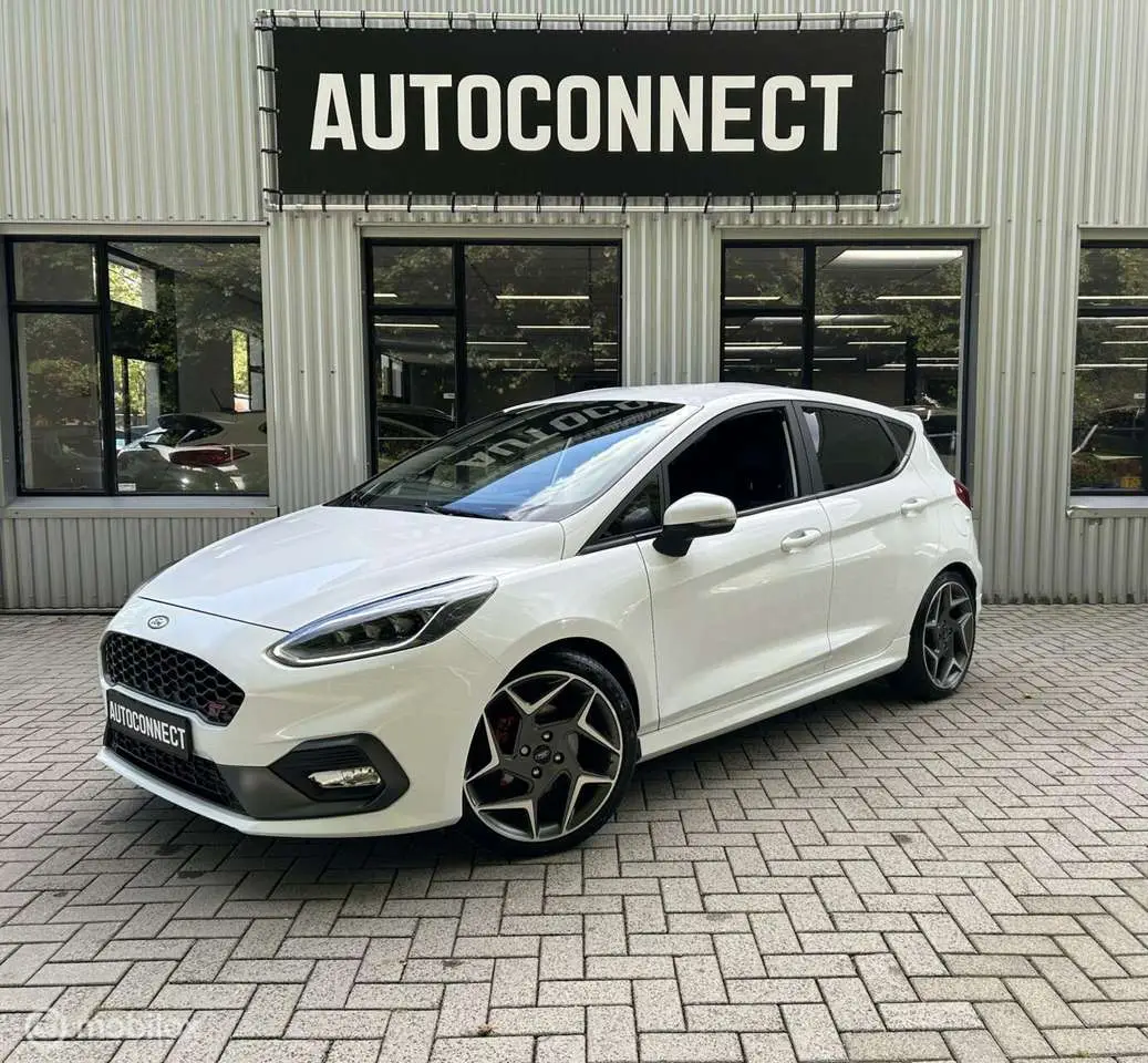 Photo 1 : Ford Fiesta 2020 Essence