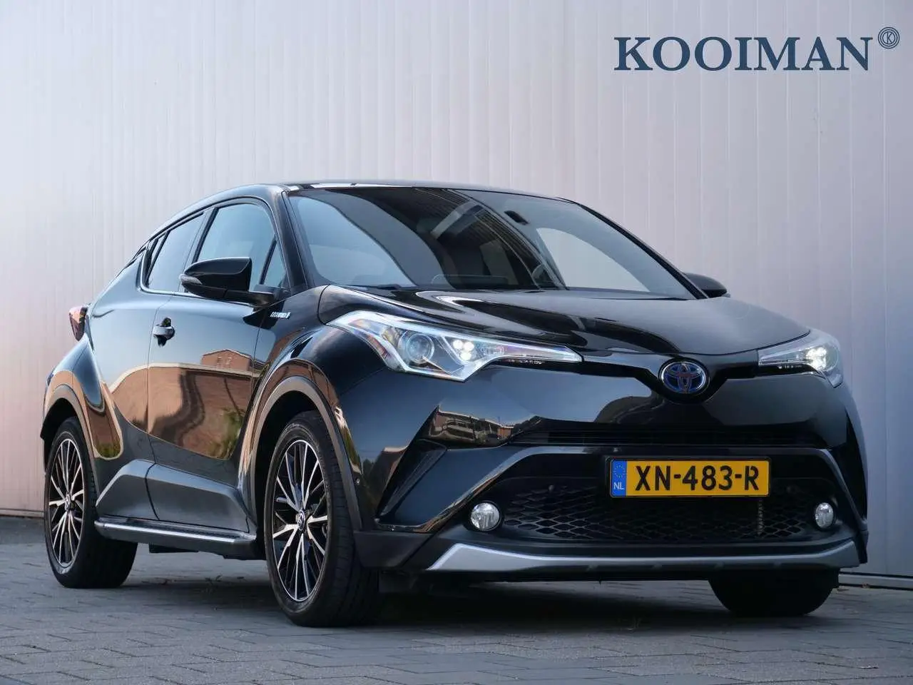 Photo 1 : Toyota C-hr 2019 Hybrid