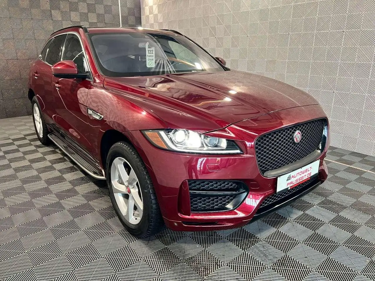 Photo 1 : Jaguar F-pace 2017 Petrol