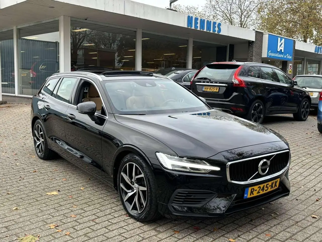 Photo 1 : Volvo V60 2020 Hybride