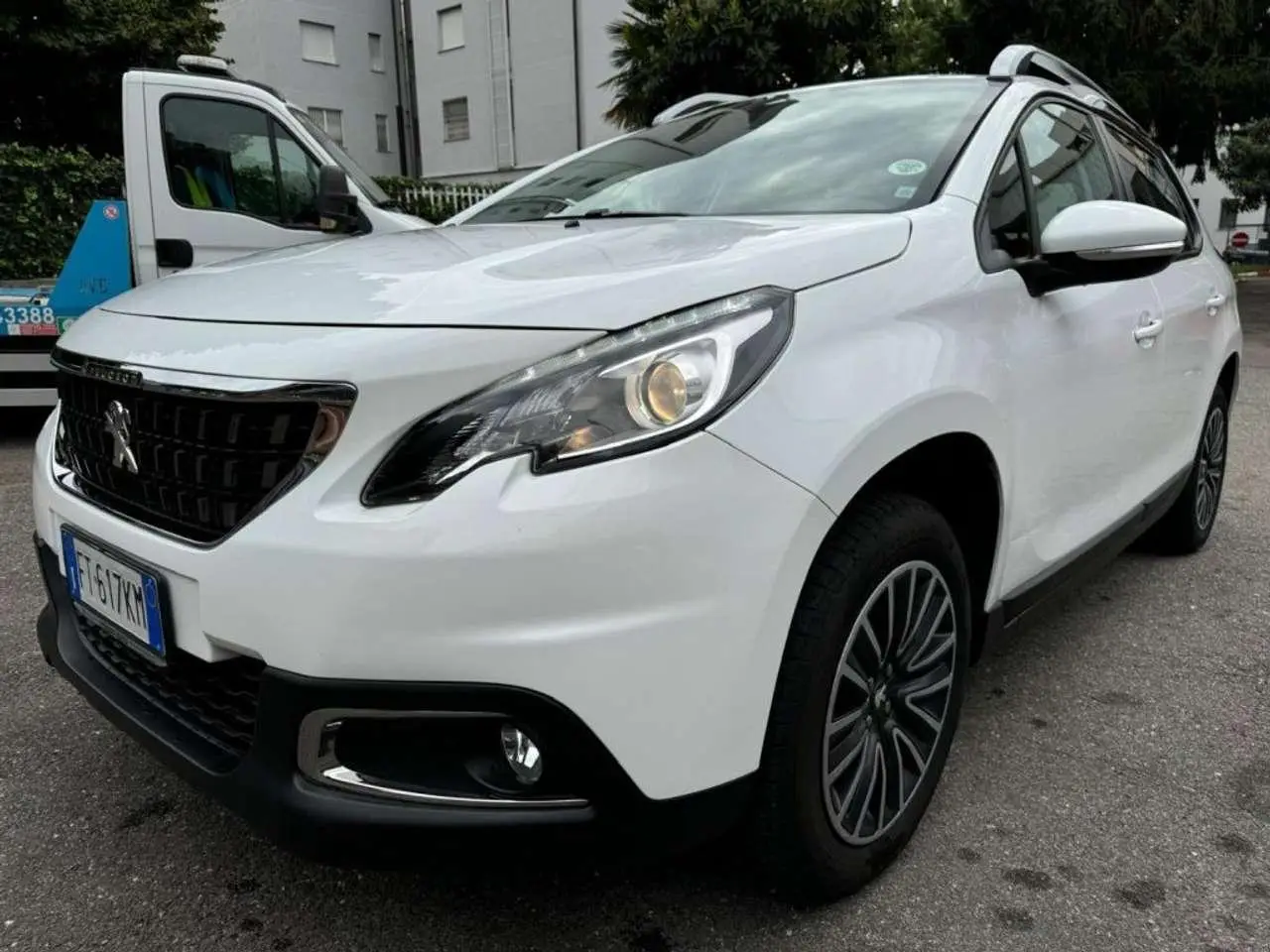 Photo 1 : Peugeot 2008 2018 Petrol