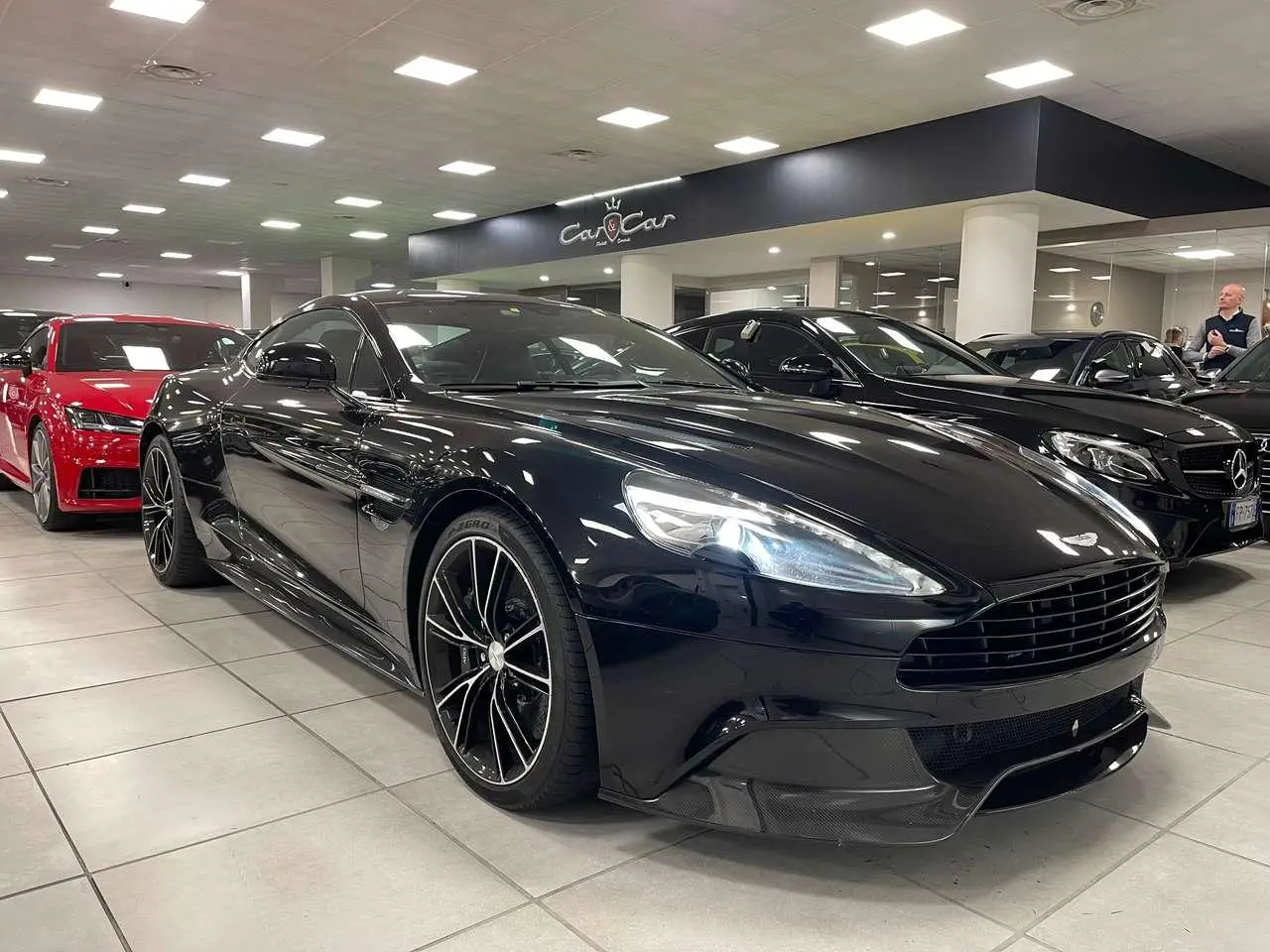 Photo 1 : Aston Martin Vanquish 2018 Essence