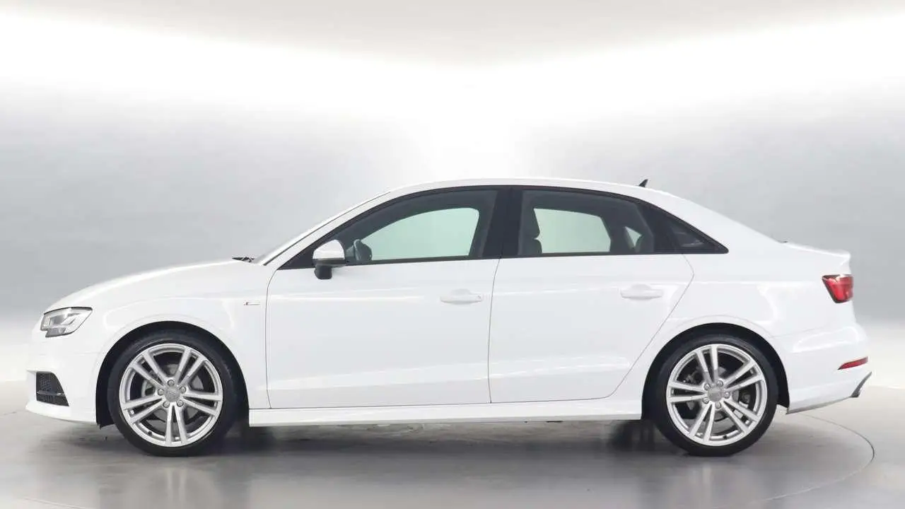 Photo 1 : Audi A3 2020 Petrol