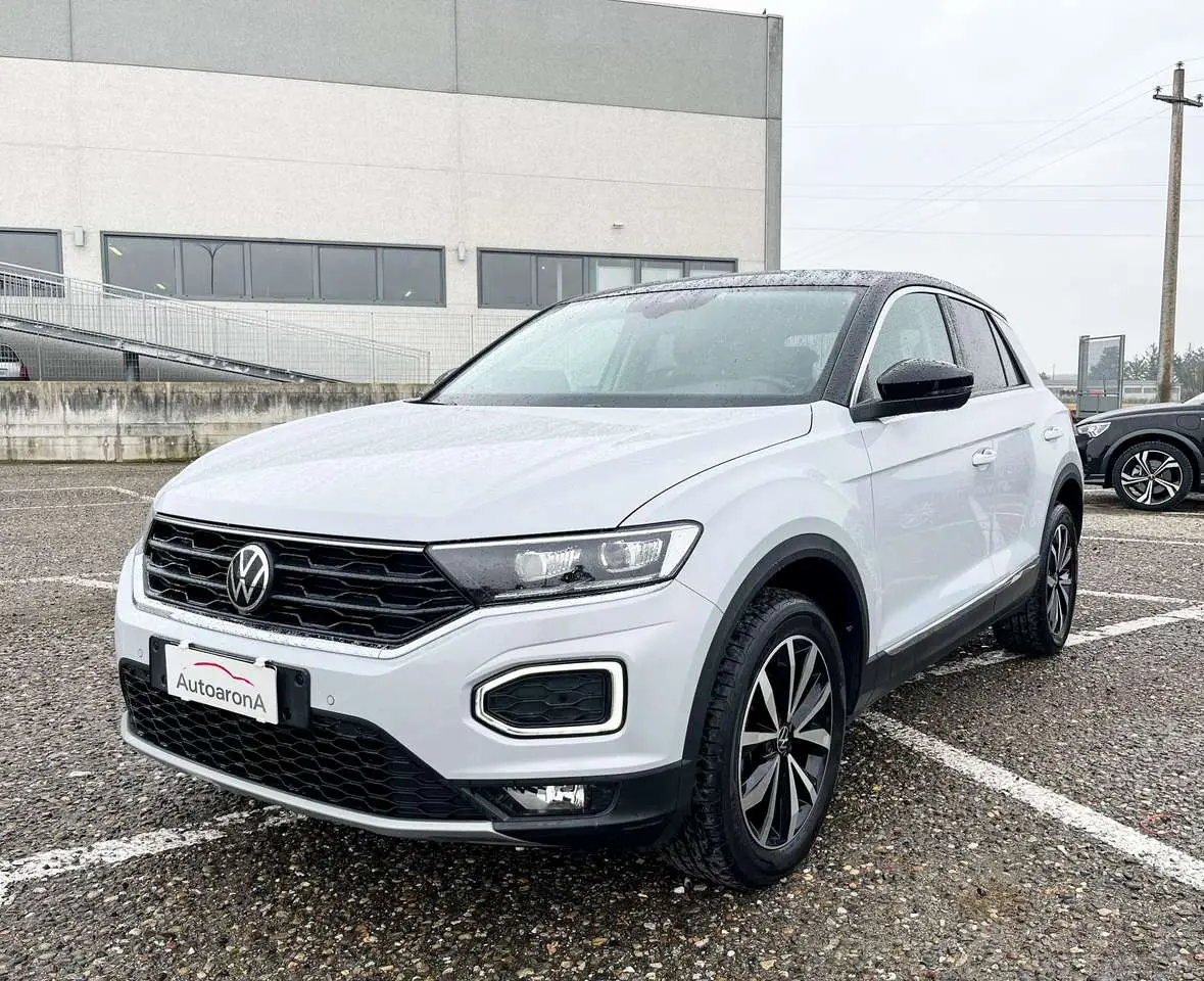 Photo 1 : Volkswagen T-roc 2021 Petrol