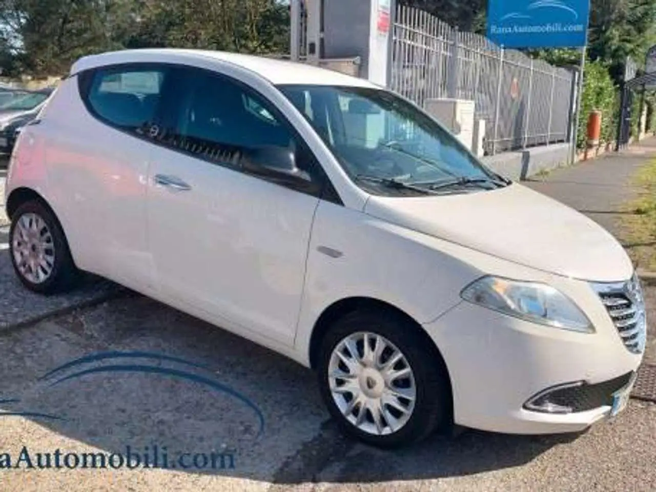 Photo 1 : Lancia Ypsilon 2015 LPG