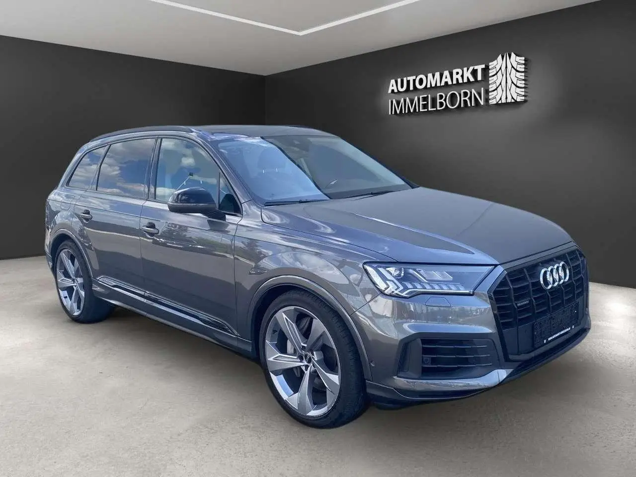 Photo 1 : Audi Q7 2020 Hybride