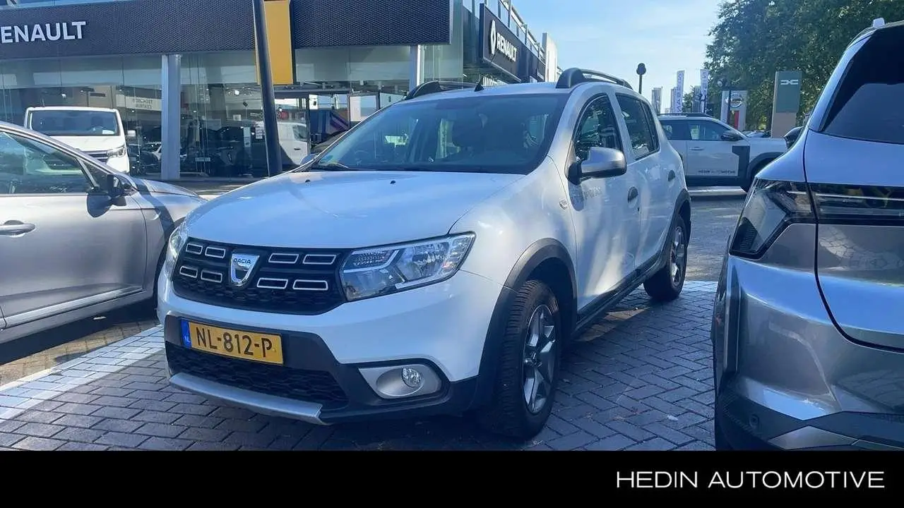 Photo 1 : Dacia Sandero 2017 Petrol