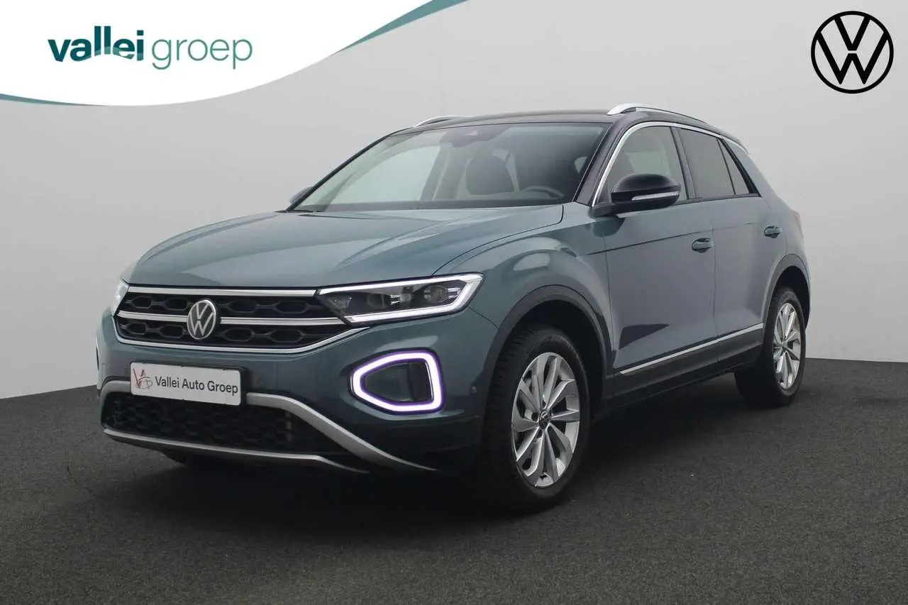 Photo 1 : Volkswagen T-roc 2024 Essence