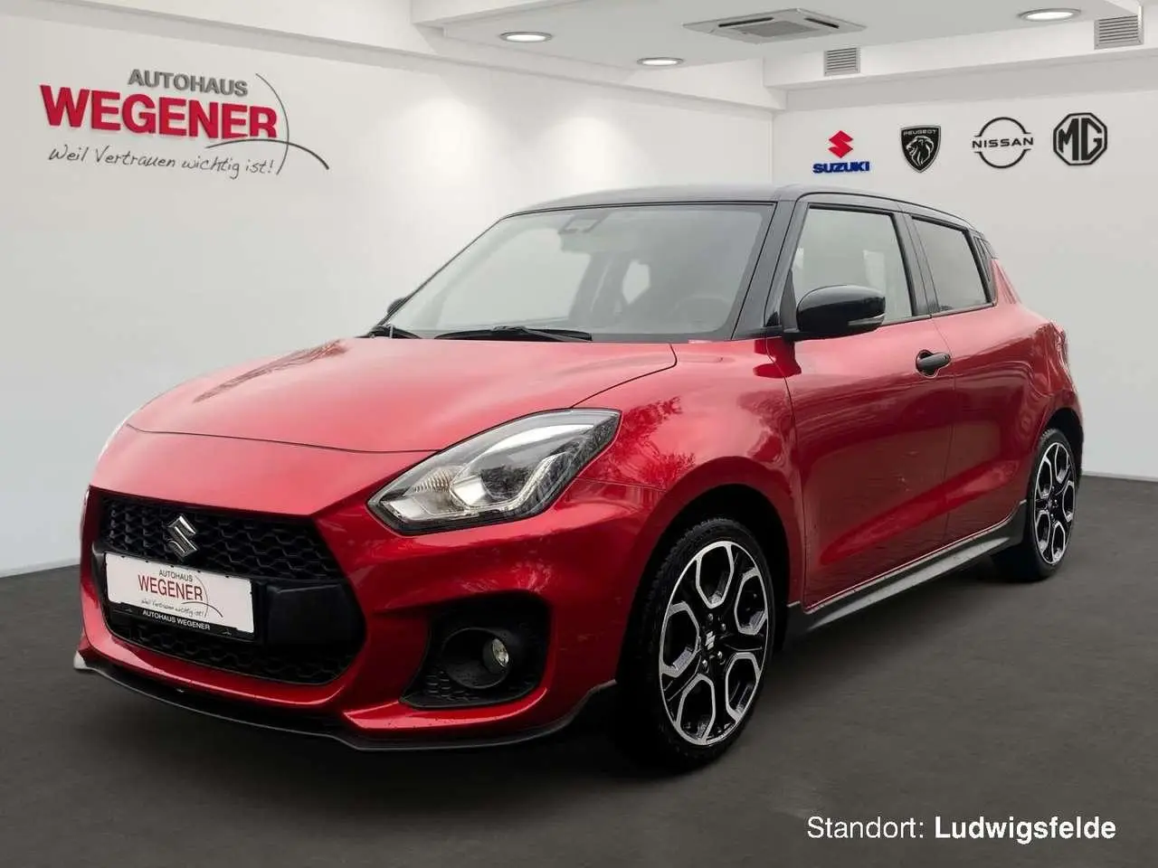 Photo 1 : Suzuki Swift 2022 Petrol