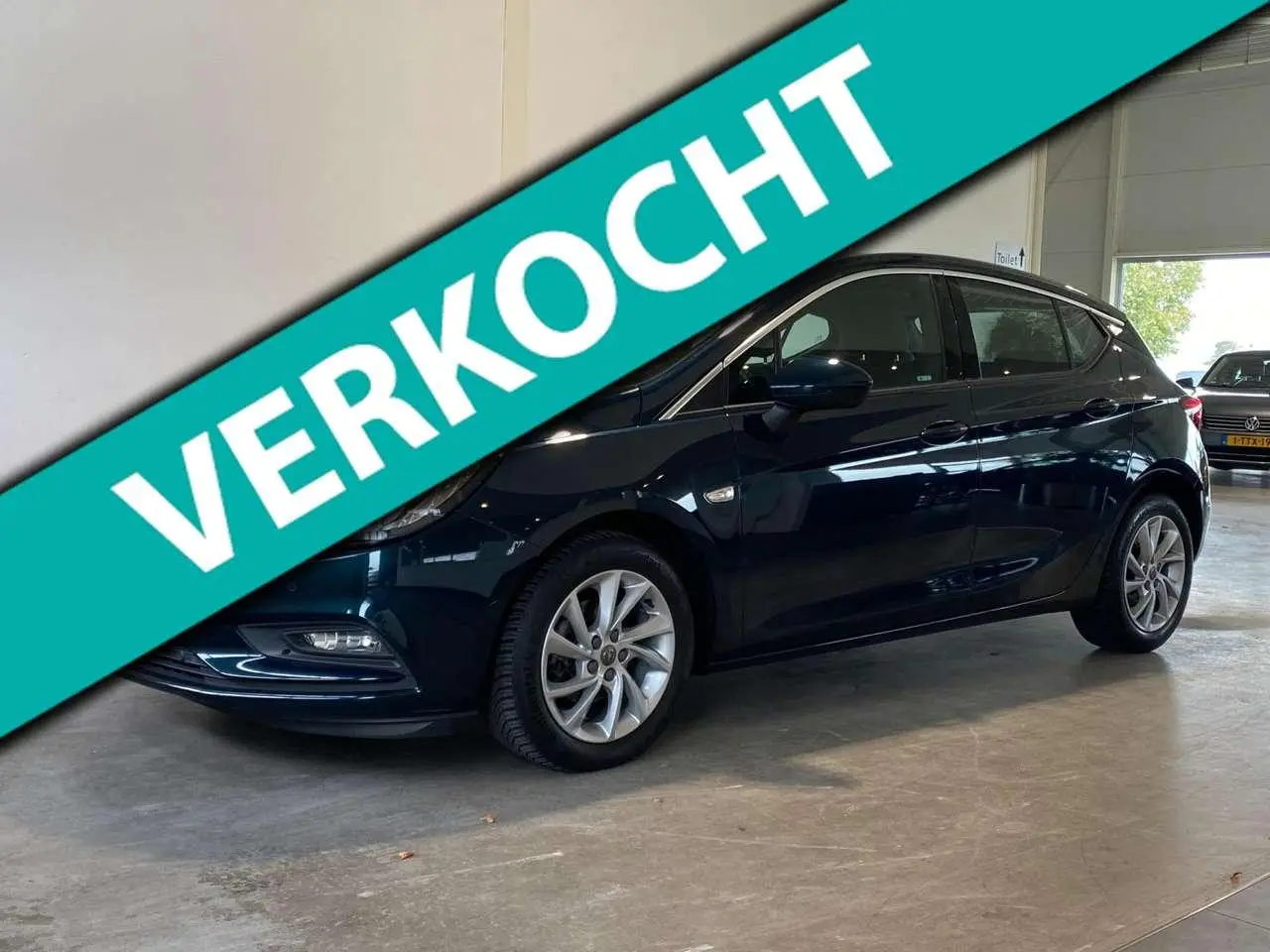 Photo 1 : Opel Astra 2018 Petrol