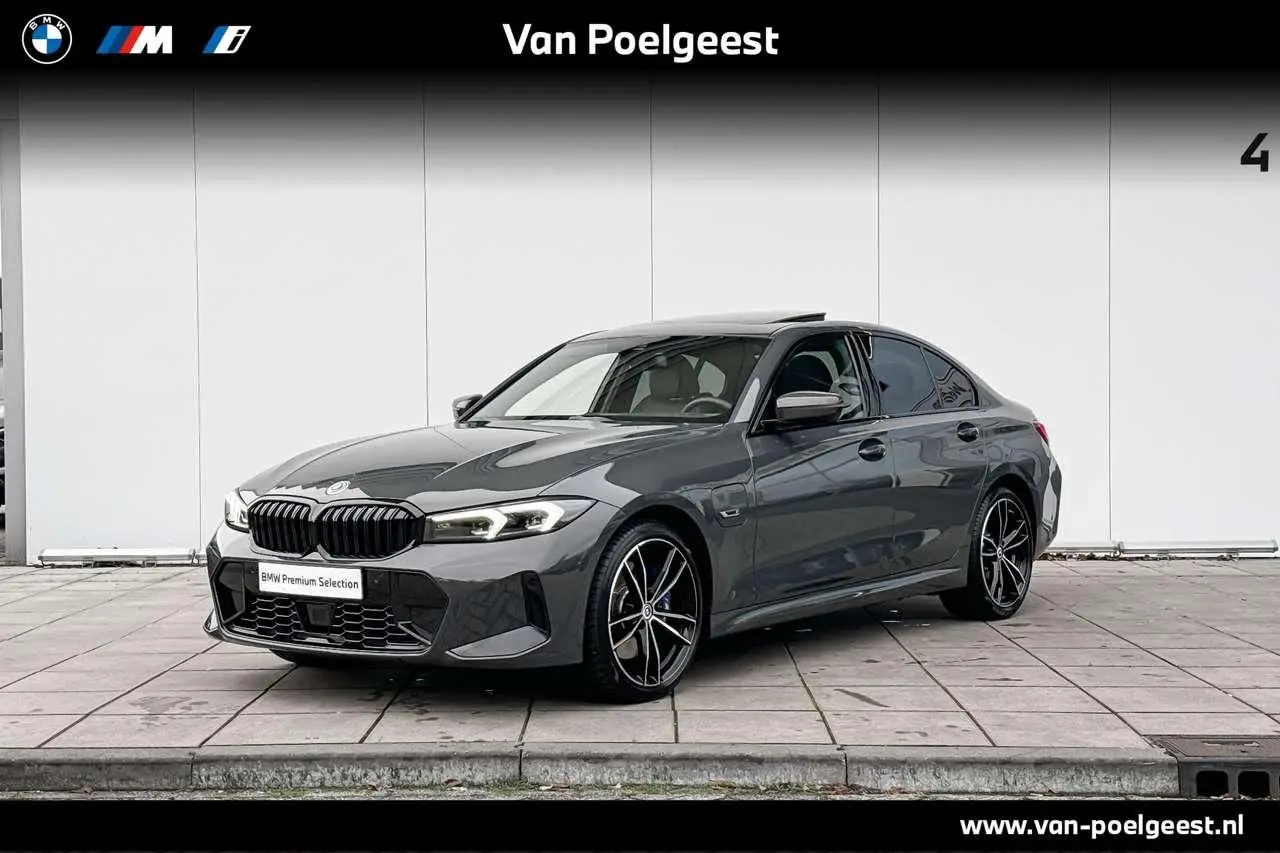 Photo 1 : Bmw Serie 3 2023 Hybrid