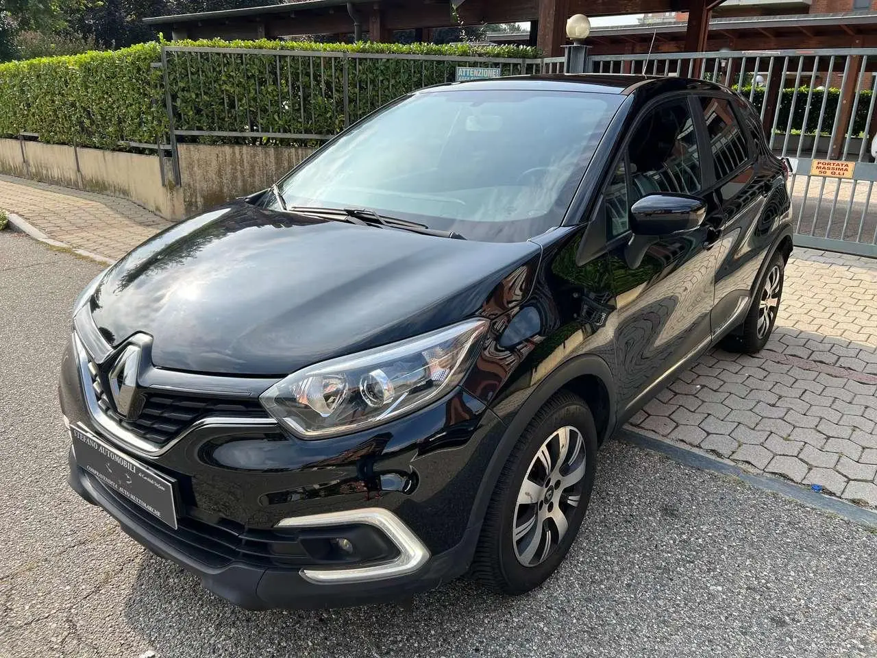 Photo 1 : Renault Captur 2019 Essence