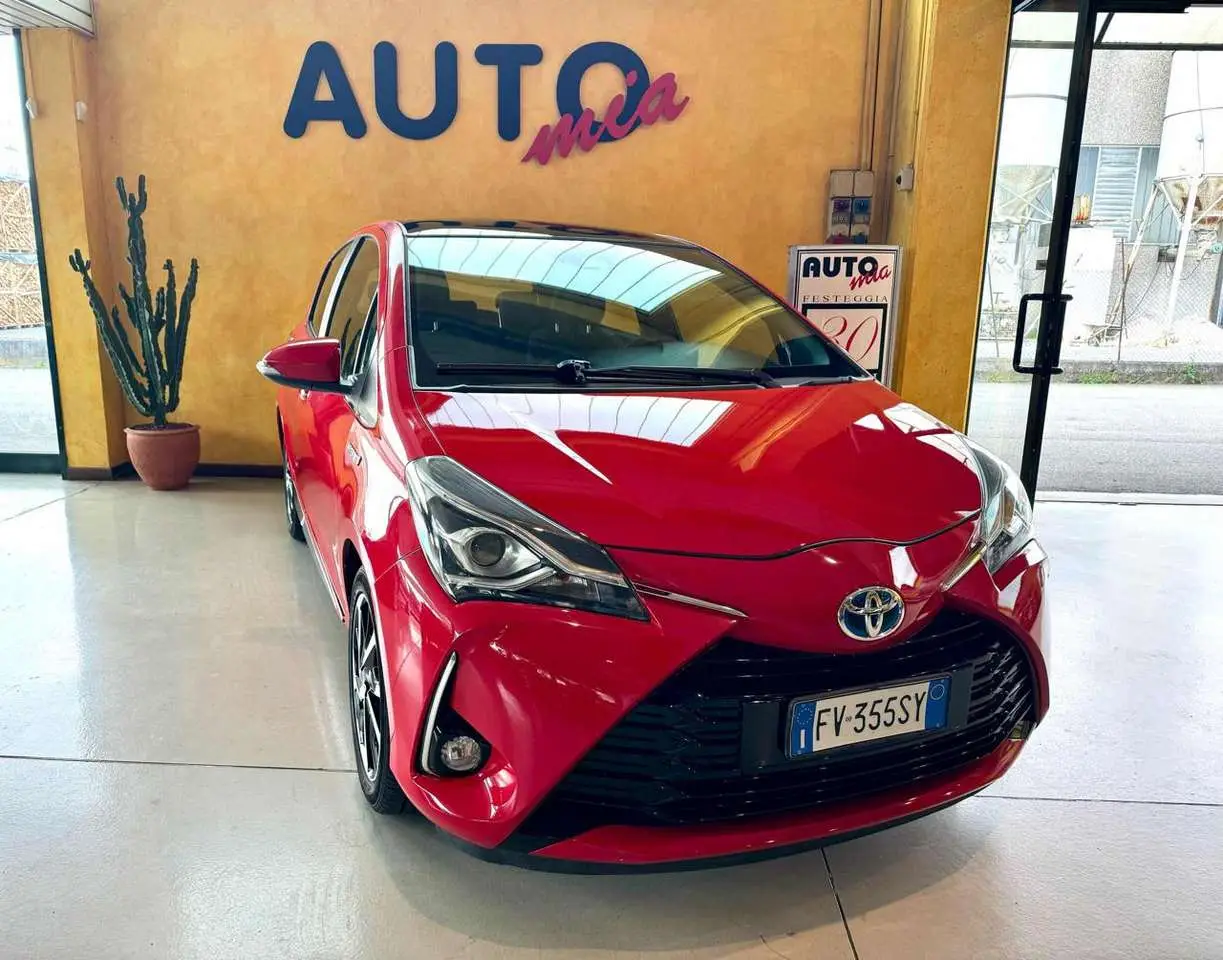 Photo 1 : Toyota Yaris 2019 Hybrid