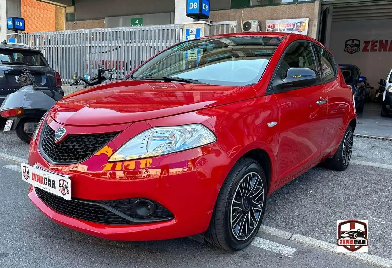 Photo 1 : Lancia Ypsilon 2018 Essence