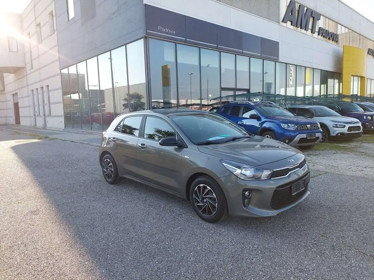 Photo 1 : Kia Rio 2018 LPG