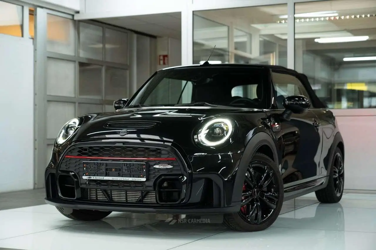 Photo 1 : Mini John Cooper Works 2023 Essence