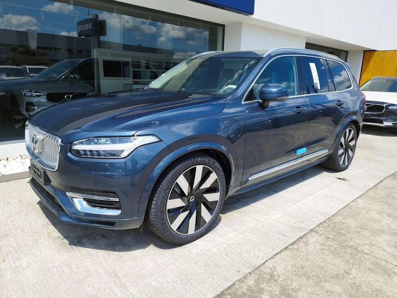 Photo 1 : Volvo Xc90 2024 Hybrid