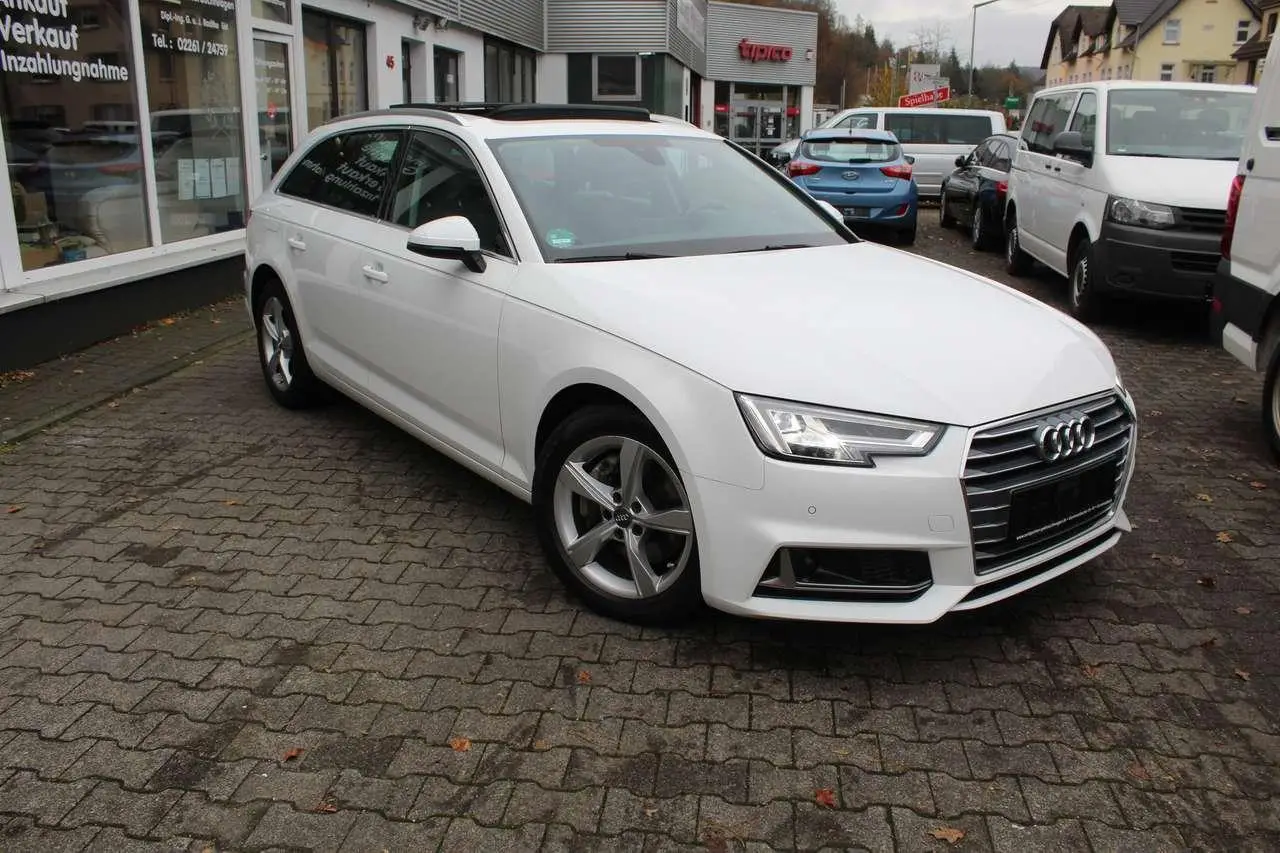 Photo 1 : Audi A4 2019 Diesel