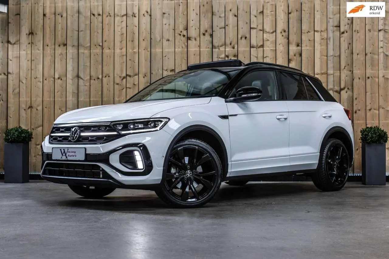 Photo 1 : Volkswagen T-roc 2023 Essence