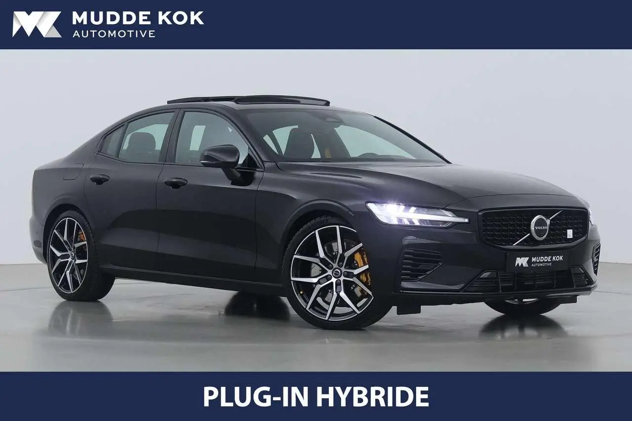 Photo 1 : Volvo S60 2024 Hybride