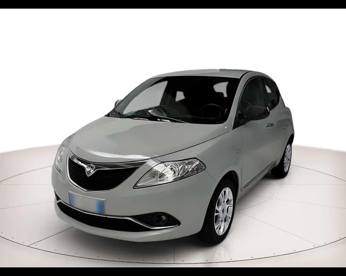 Photo 1 : Lancia Ypsilon 2019 LPG