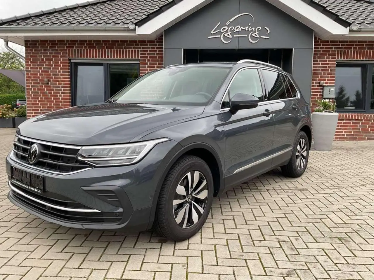 Photo 1 : Volkswagen Tiguan 2024 Petrol