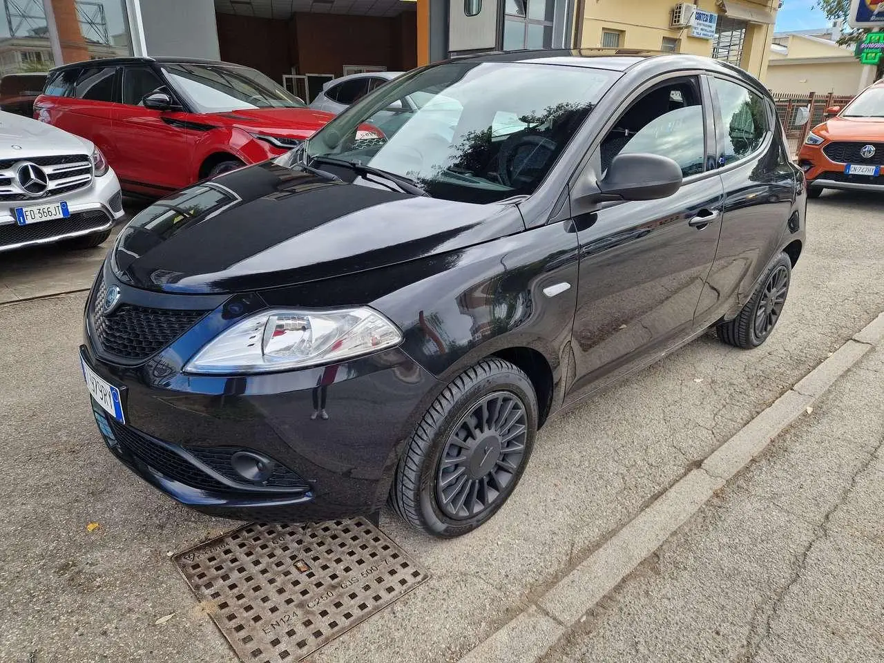 Photo 1 : Lancia Ypsilon 2019 LPG