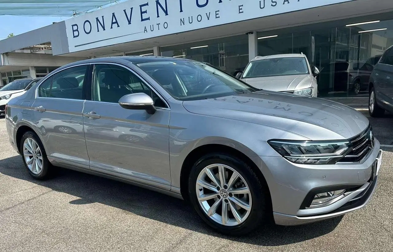 Photo 1 : Volkswagen Passat 2020 Diesel