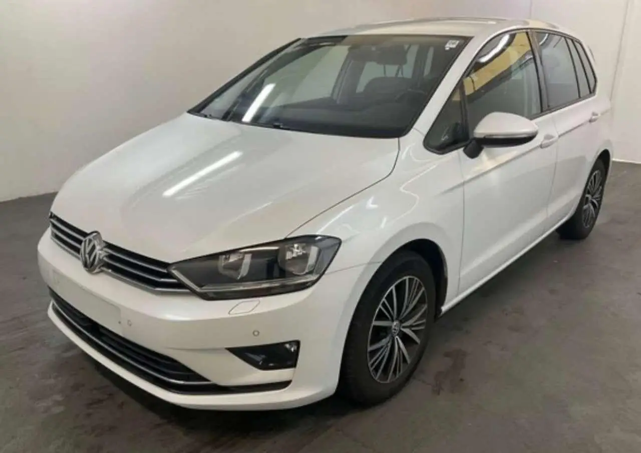 Photo 1 : Volkswagen Golf 2017 Petrol