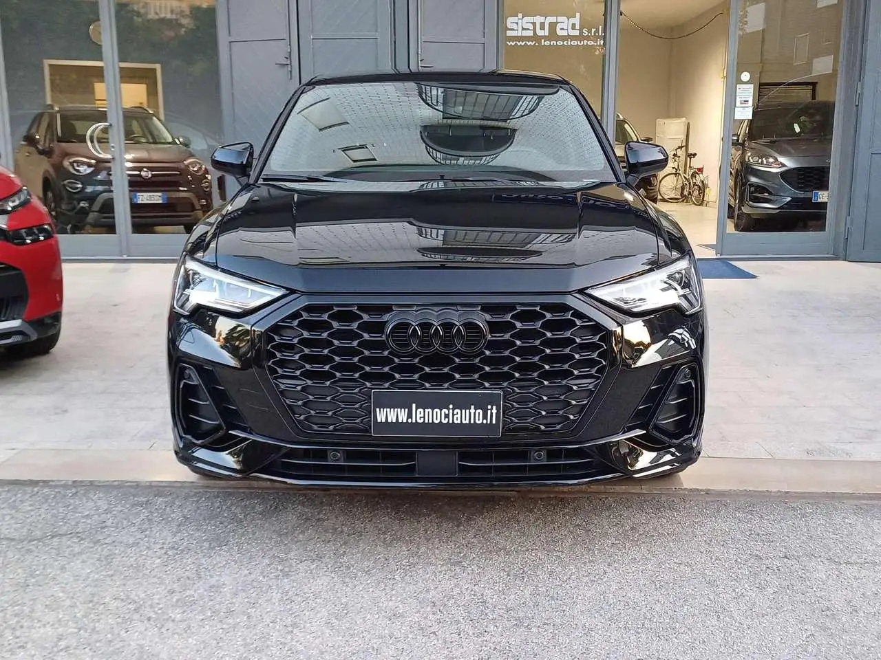 Photo 1 : Audi Q3 2024 Diesel