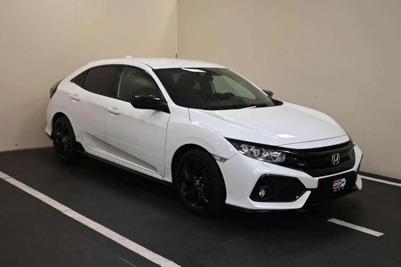 Photo 1 : Honda Civic 2019 Essence