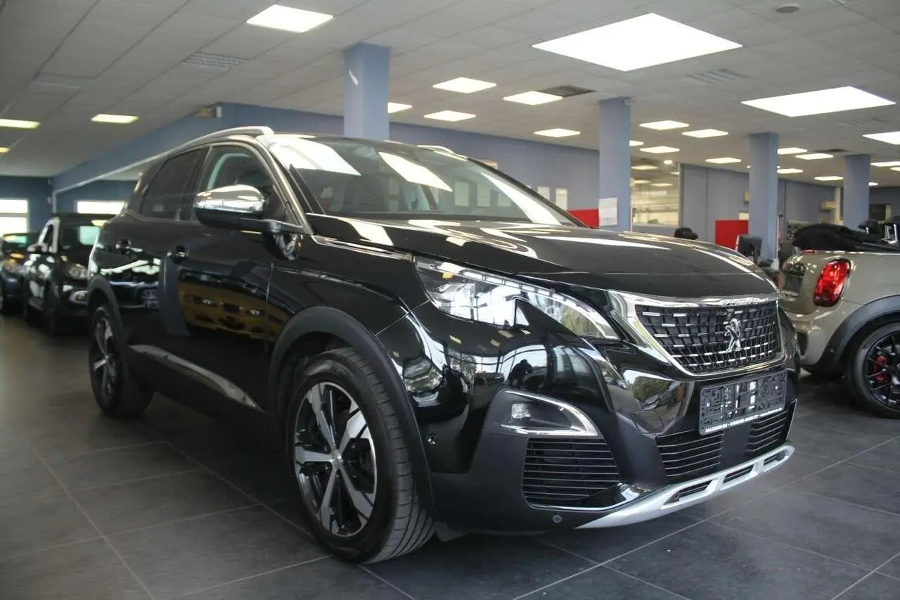 Photo 1 : Peugeot 3008 2020 Diesel