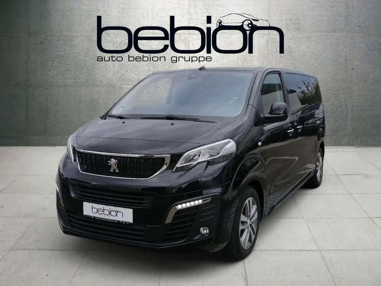 Photo 1 : Peugeot Traveller 2023 Diesel