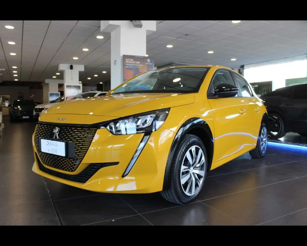 Photo 1 : Peugeot 208 2023 Électrique