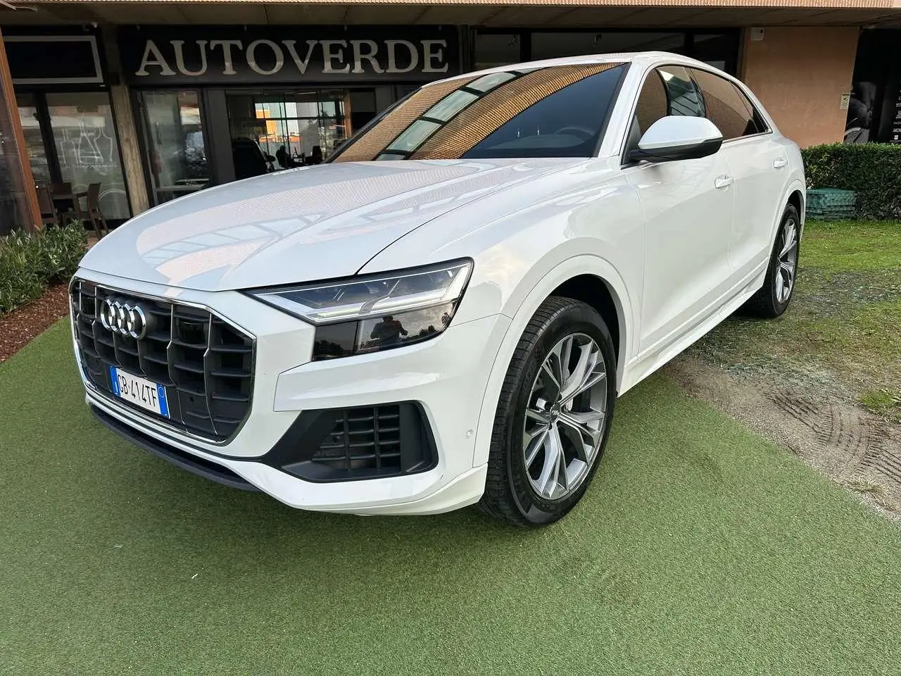 Photo 1 : Audi Q8 2020 Hybrid