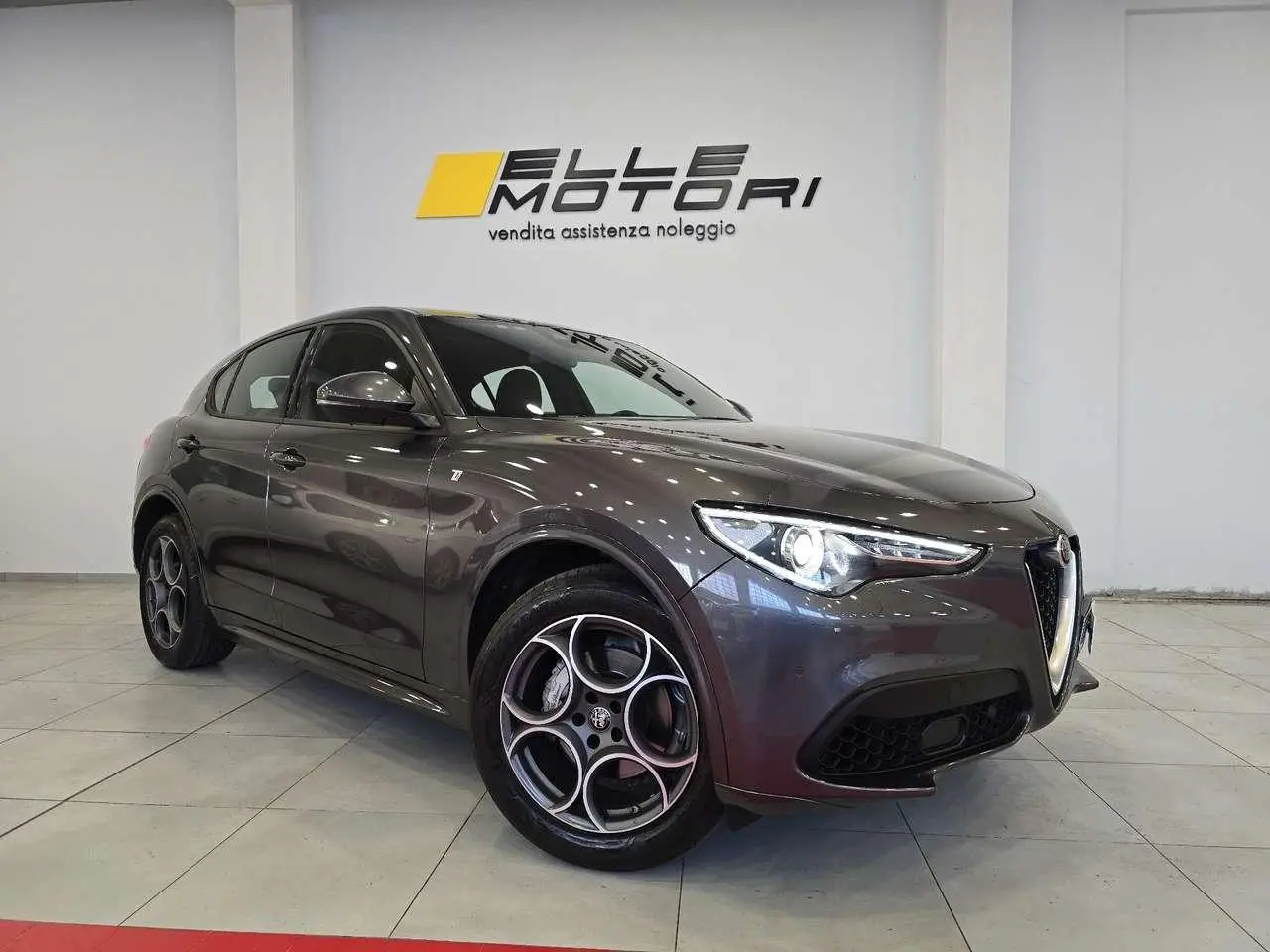 Photo 1 : Alfa Romeo Stelvio 2022 Petrol