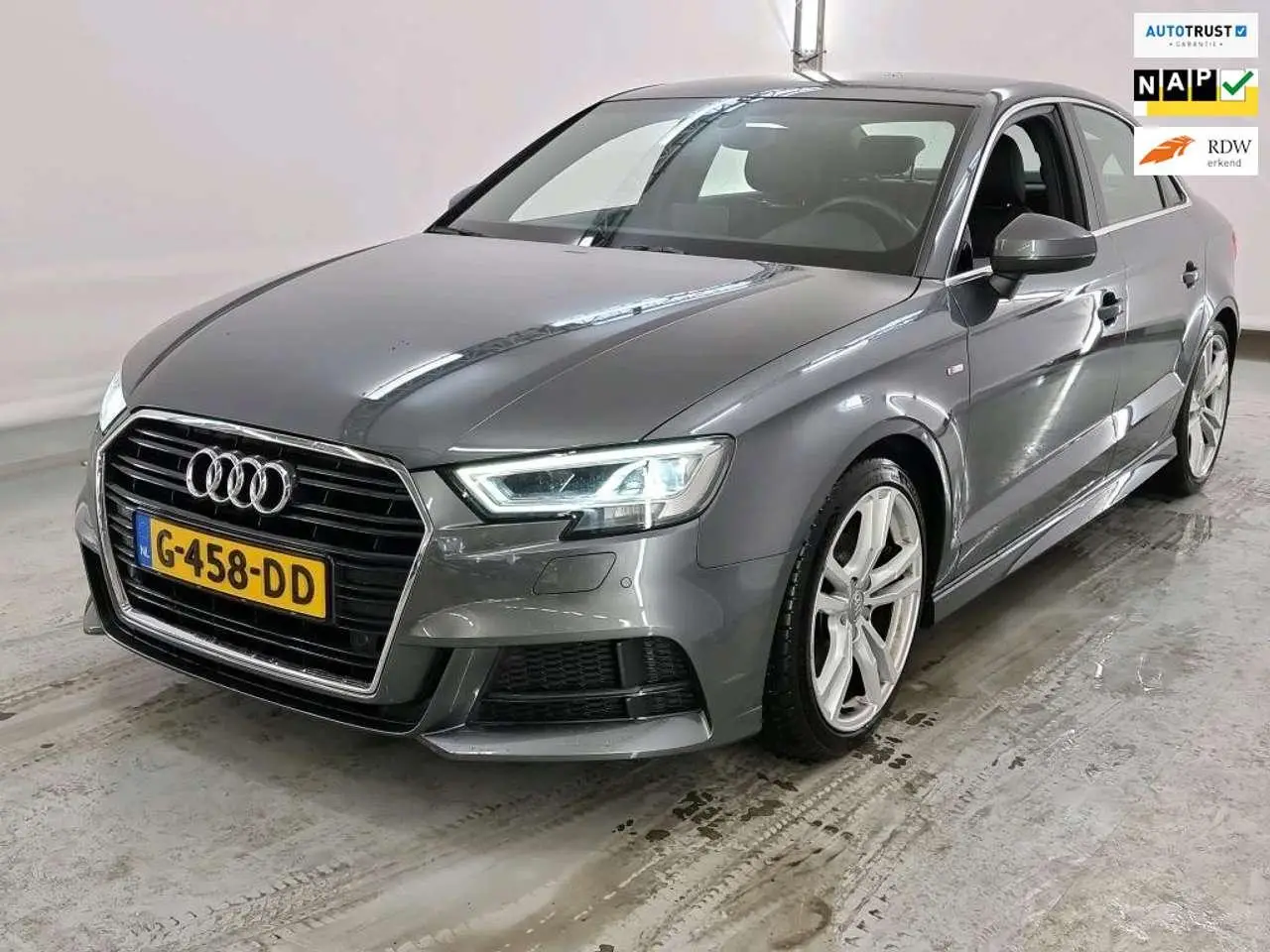 Photo 1 : Audi A3 2019 Petrol