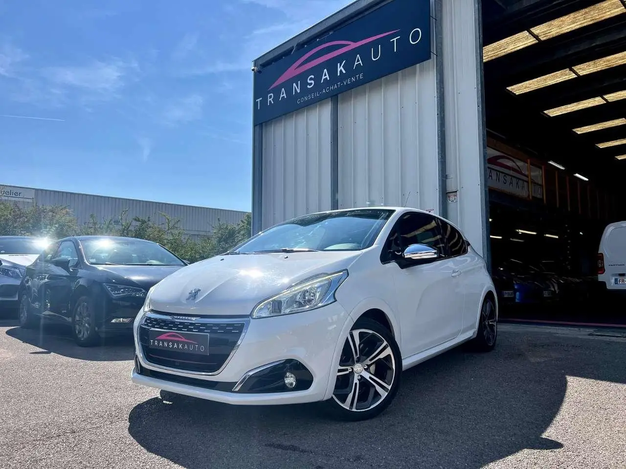 Photo 1 : Peugeot 208 2015 Petrol