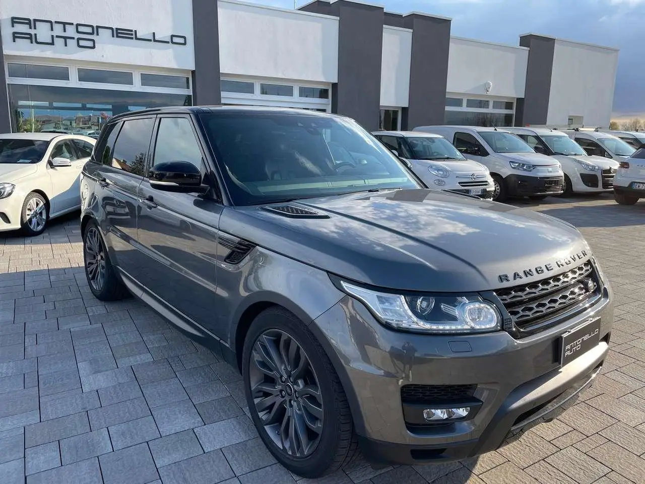 Photo 1 : Land Rover Range Rover Sport 2017 Diesel