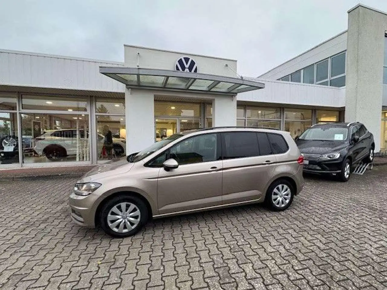 Photo 1 : Volkswagen Touran 2019 Petrol