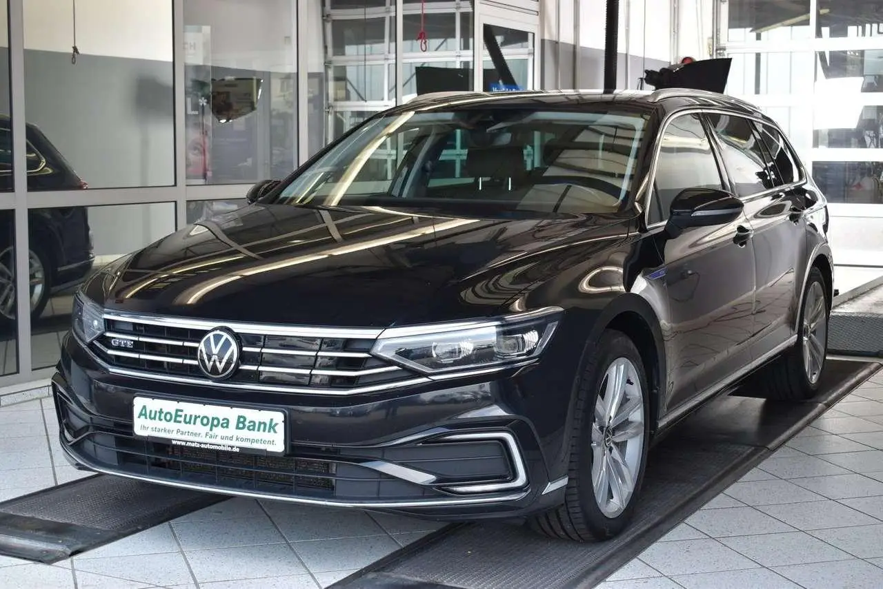 Photo 1 : Volkswagen Passat 2021 Hybrid