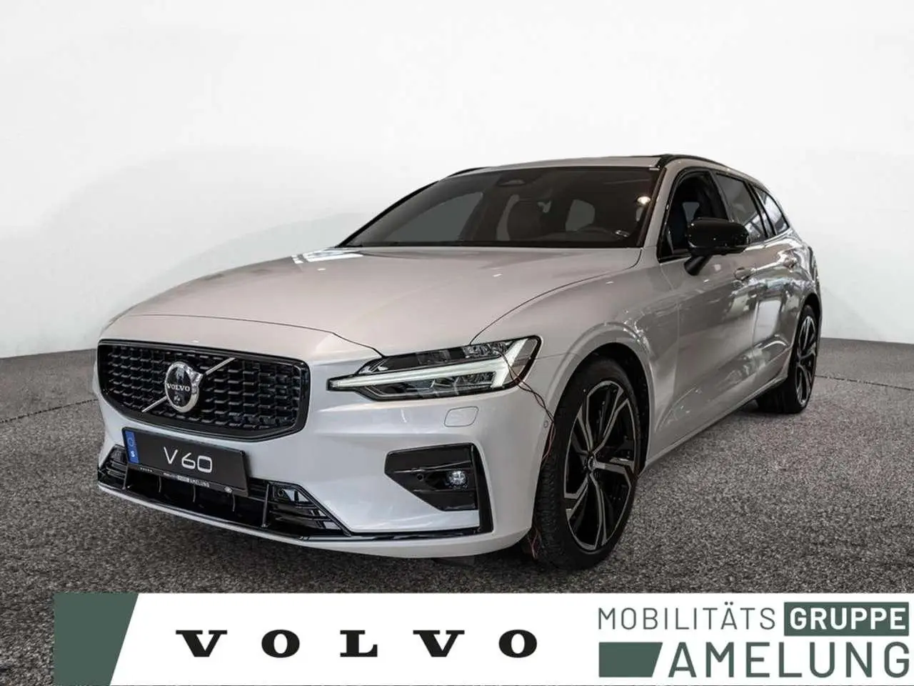 Photo 1 : Volvo V60 2024 Diesel