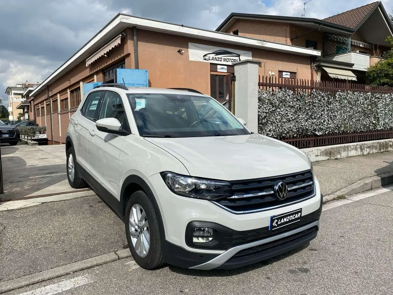 Photo 1 : Volkswagen T-cross 2023 Essence