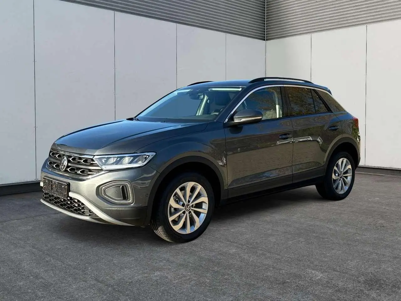 Photo 1 : Volkswagen T-roc 2024 Essence