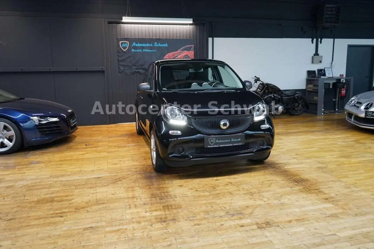 Photo 1 : Smart Forfour 2019 Petrol