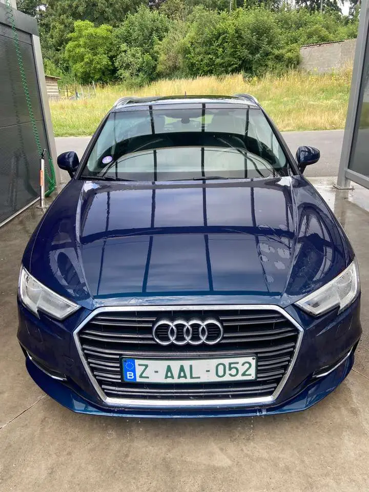 Photo 1 : Audi A3 2018 Petrol