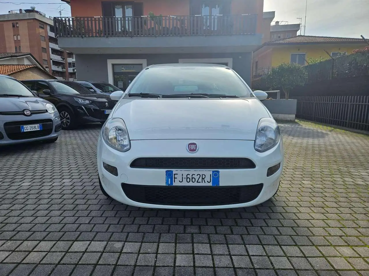 Photo 1 : Fiat Punto 2017 Petrol