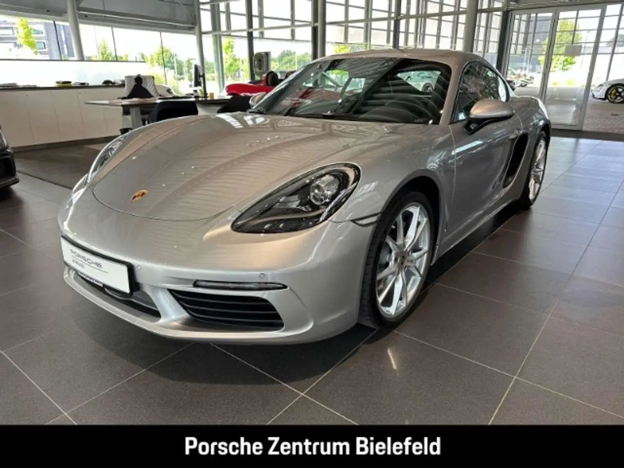 Photo 1 : Porsche 718 2023 Essence