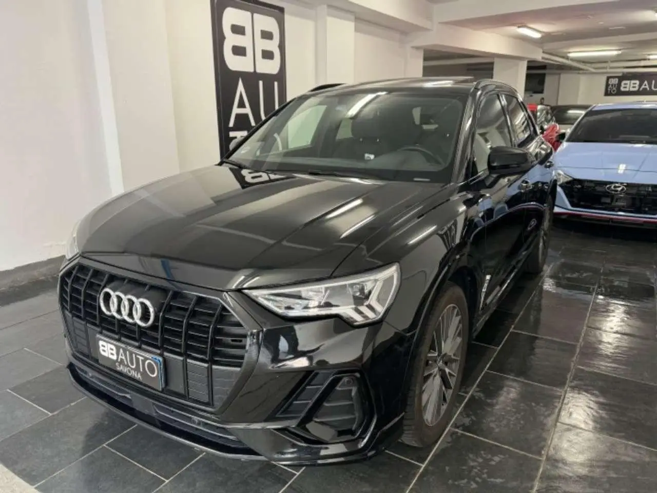 Photo 1 : Audi Q3 2019 Essence