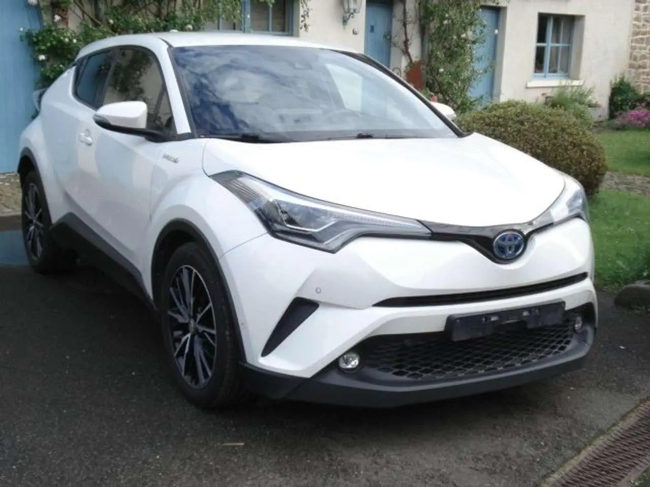 Photo 1 : Toyota C-hr 2018 Petrol